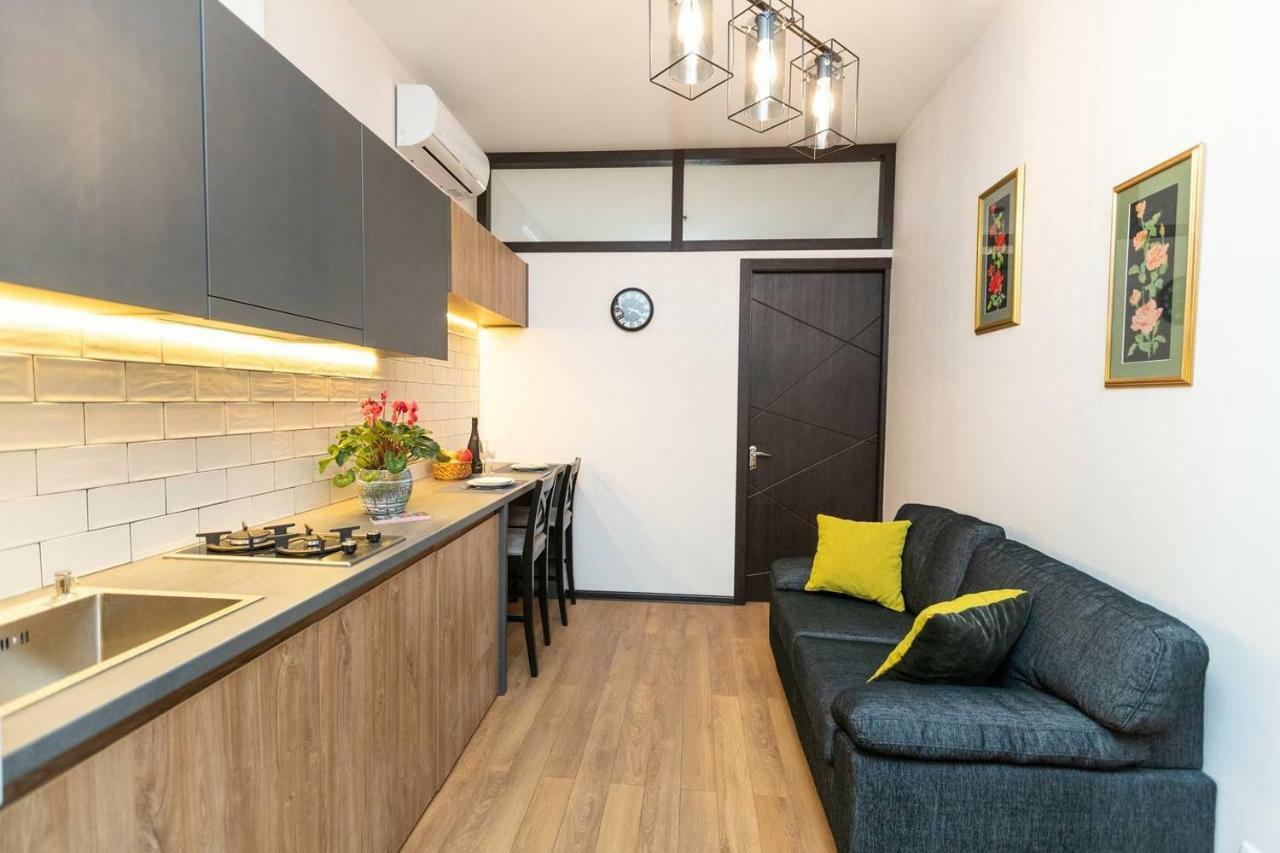 Wehost Cozy Nest Apartment Tbilisi Exterior photo